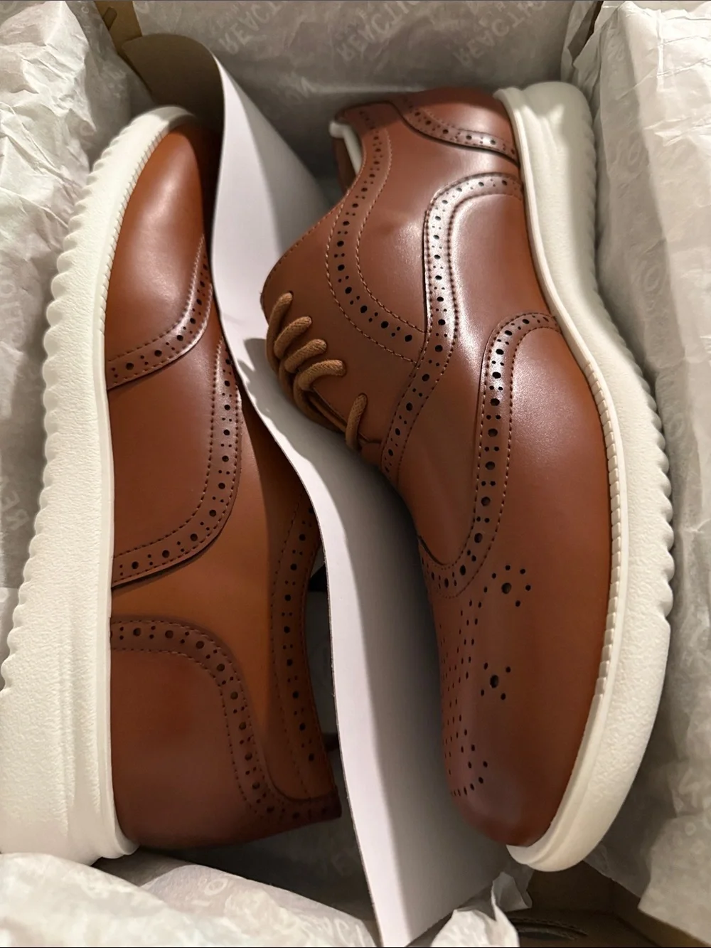 Kenneth Cole classic wingtip